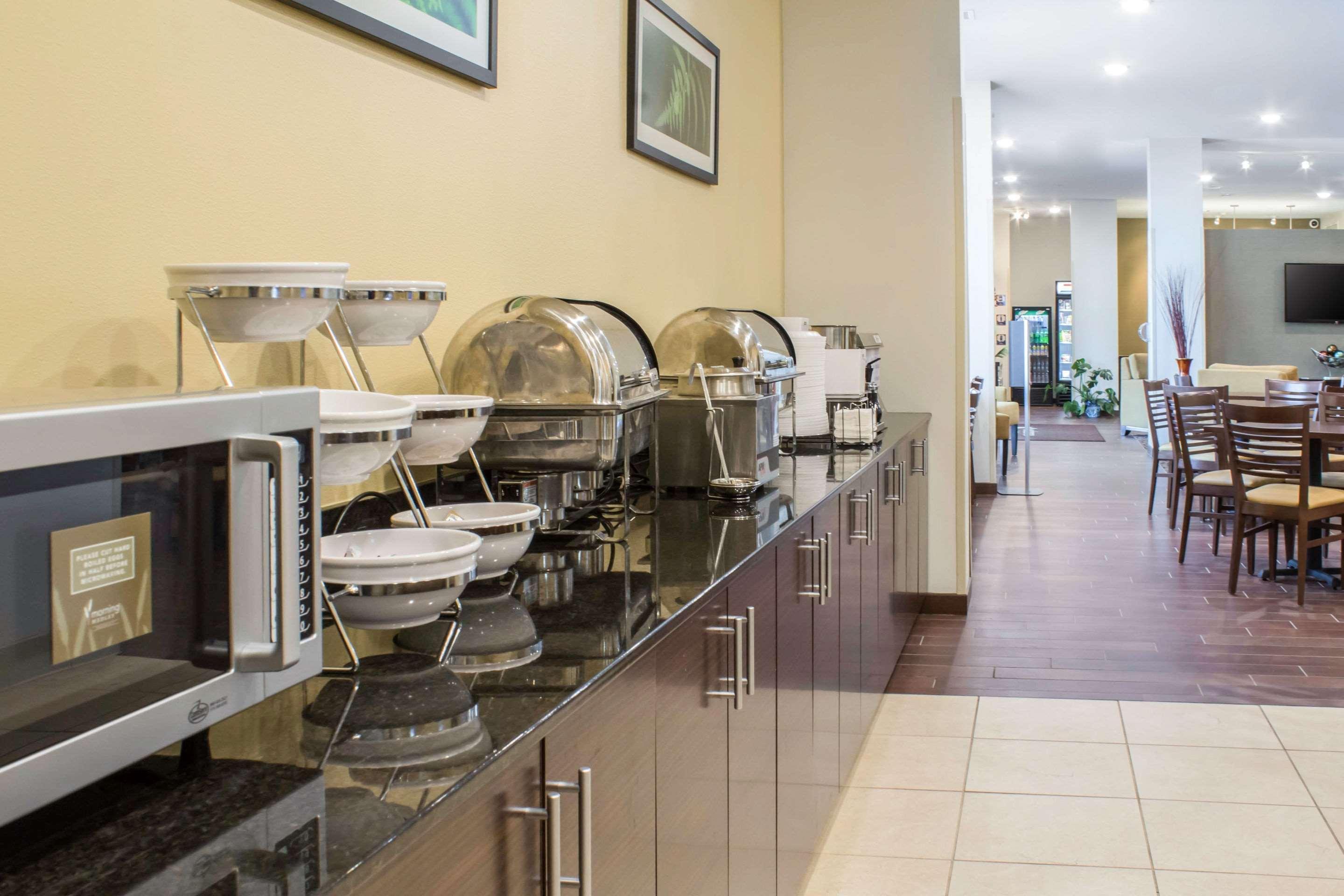 Sleep Inn & Suites Lincoln University Area Εξωτερικό φωτογραφία