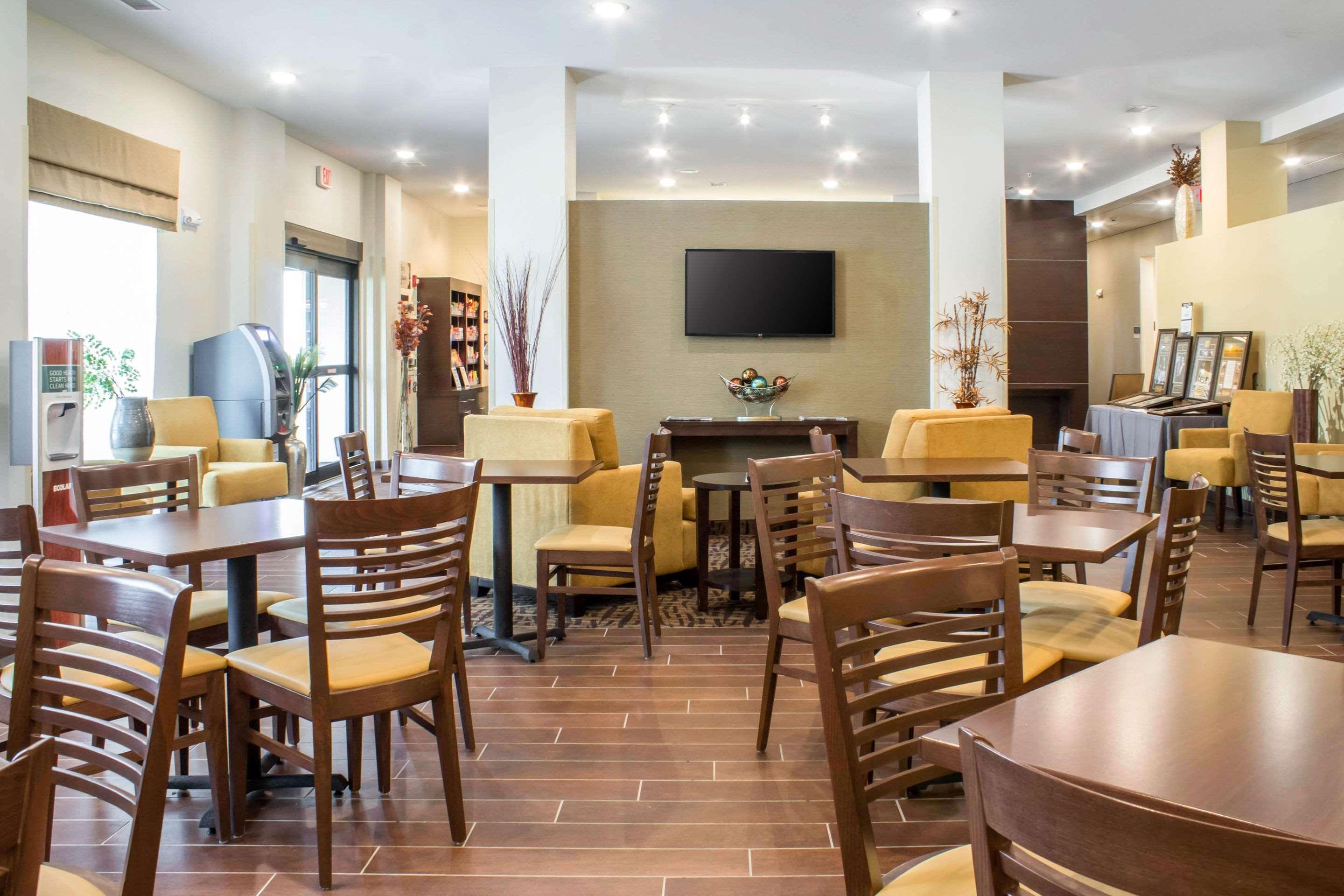 Sleep Inn & Suites Lincoln University Area Εξωτερικό φωτογραφία