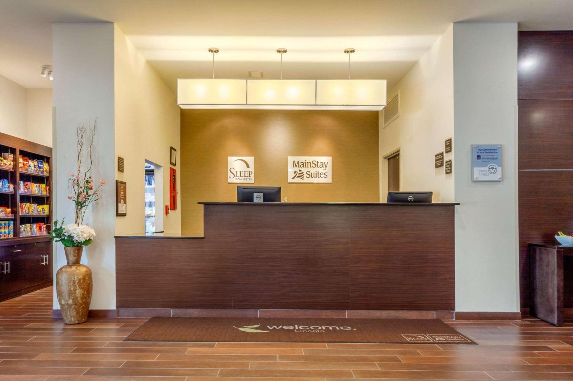 Sleep Inn & Suites Lincoln University Area Εξωτερικό φωτογραφία